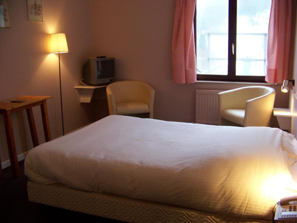 Auberge Le Vieux Moulin Bouillon Kamer foto